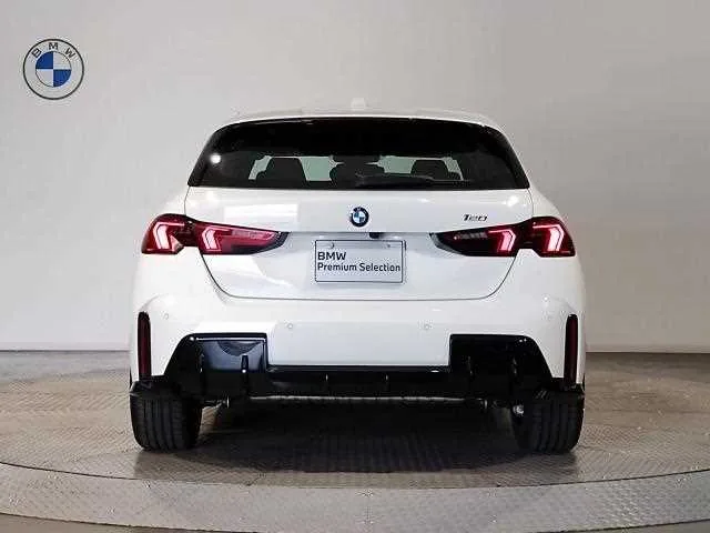 BMW 1 Series 2024 — миниатюра 2