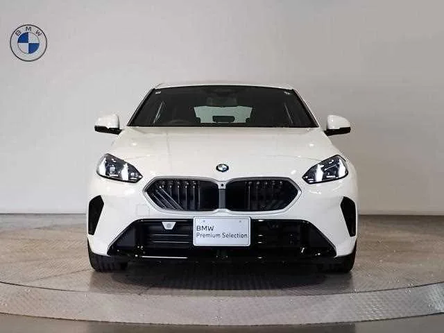 BMW 1 Series 2024 — миниатюра 4
