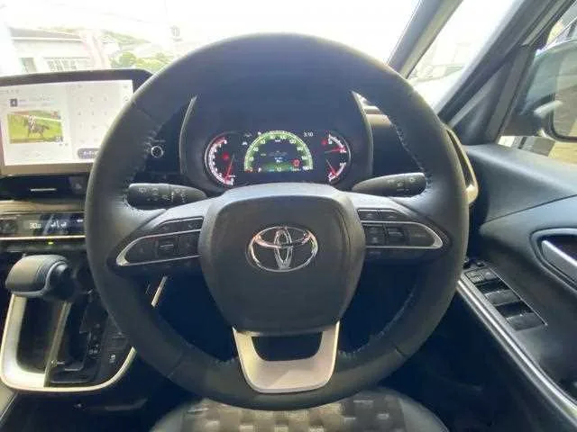 Toyota VOXY 2023 — миниатюра 4