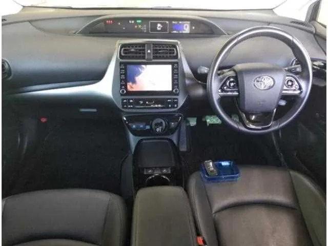 Toyota Prius 2022 — миниатюра 3