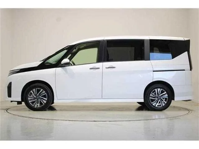 Nissan Serena 2025 — миниатюра 3