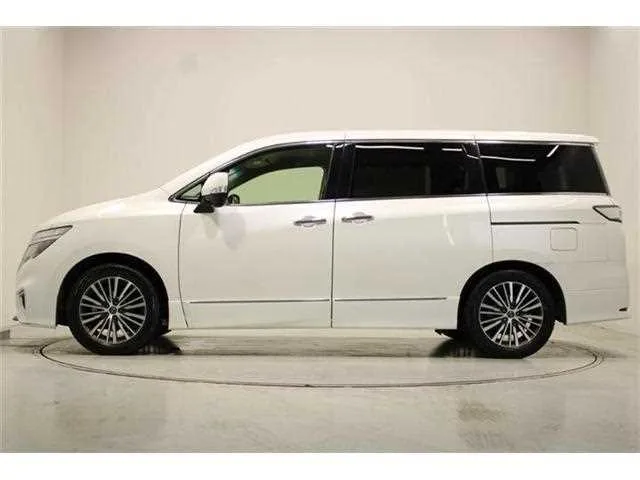 Nissan Elgrand 2024 — миниатюра 3