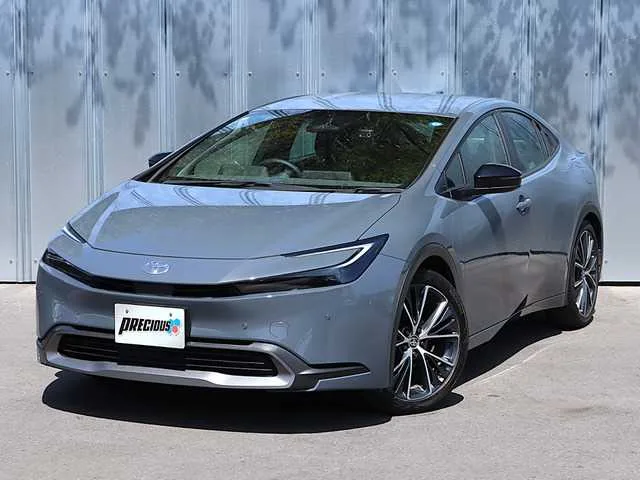 Toyota Prius 2023 — фото 1, купить с доставкой в Москву
