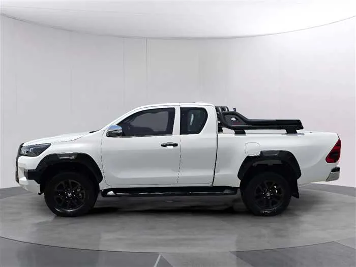 Toyota Hilux 2024 — миниатюра 5