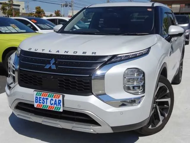 Mitsubishi Outlander PHEV 2.4 G 4WD 2023 — фото 1, купить с доставкой в Москву