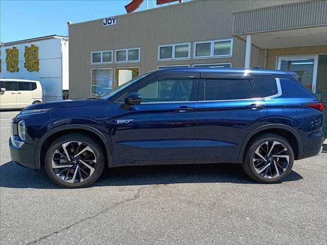 Mitsubishi OUTLANDER PHEV P 4WD 2022 — миниатюра 3