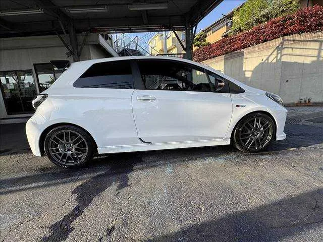 Toyota Vitz GRMN 2025 — миниатюра 5