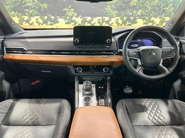 Mitsubishi Outlander 2022 — миниатюра 2
