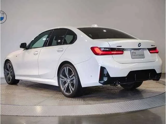 BMW 3 Series 2024 — миниатюра 2