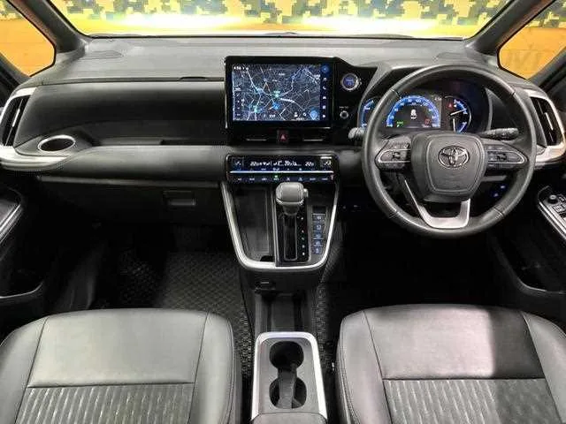 Toyota Noah 2023 — миниатюра 2