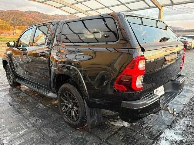 Toyota Hilux 2022 — миниатюра 2