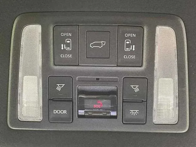 Toyota Voxy 2023 — миниатюра 3