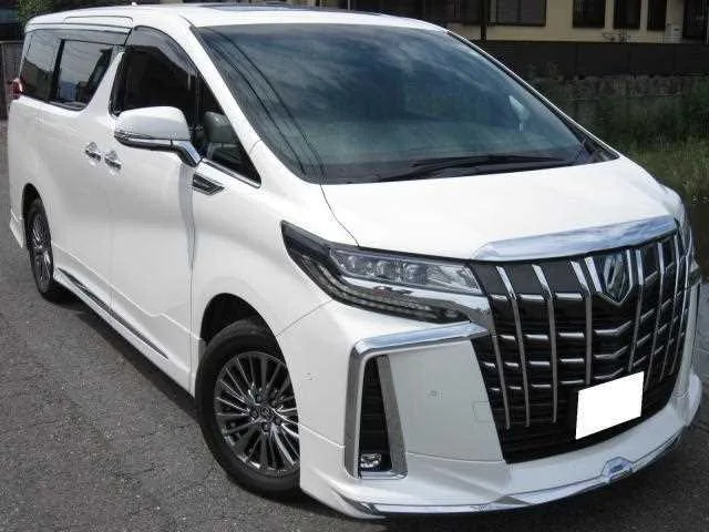 Toyota Alphard Hybrid 2023 — фото 1, купить с доставкой в Москву
