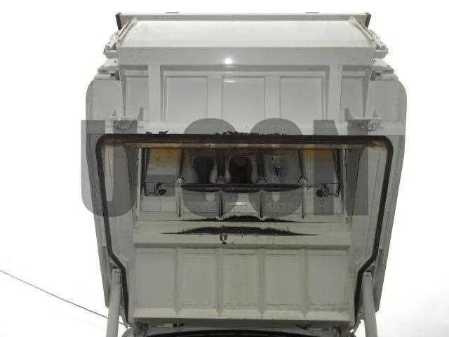 Mitsubishi Fuso CANTER 2023 — миниатюра 3