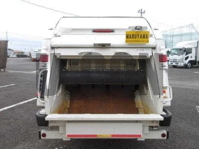 Mitsubishi Fuso CANTER 2023 — миниатюра 5