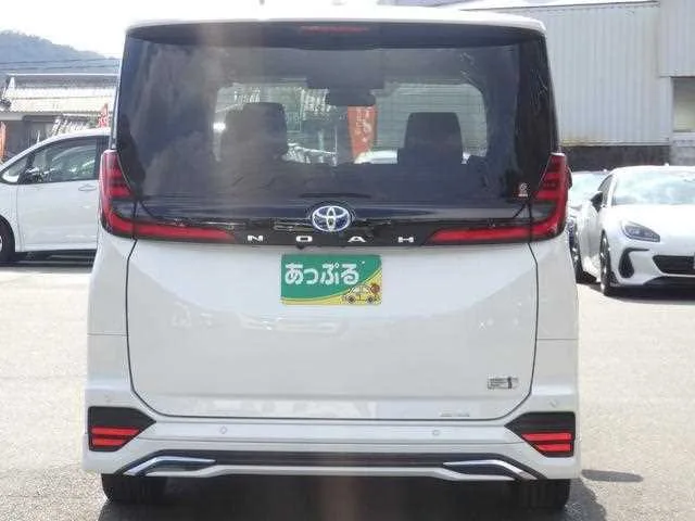 Toyota NOAH 2022 — миниатюра 4