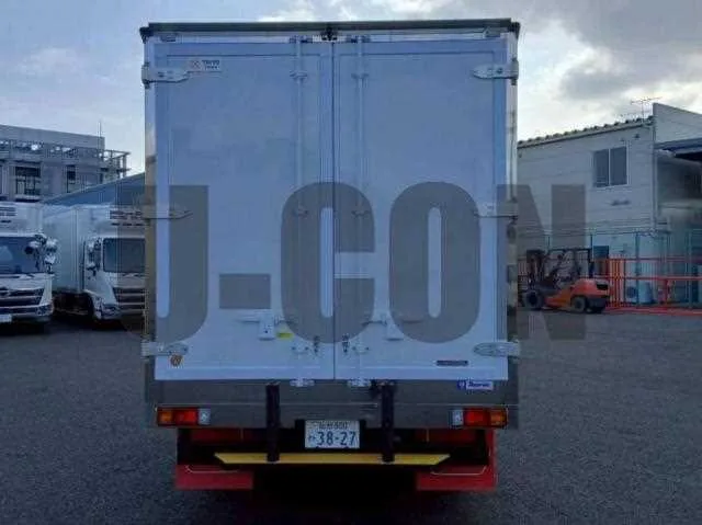 Hino Dutro 2024 — миниатюра 5