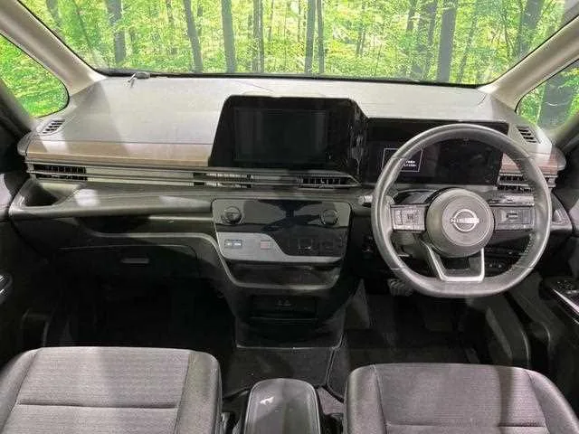 Nissan Serena 2023 — миниатюра 2