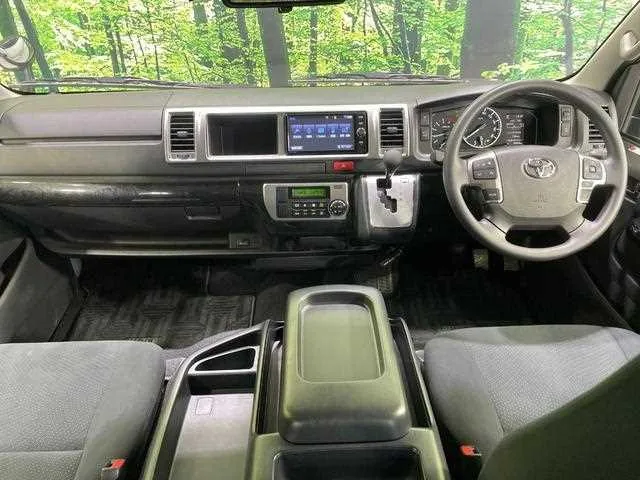 Toyota Hiace Van 2024 — миниатюра 2