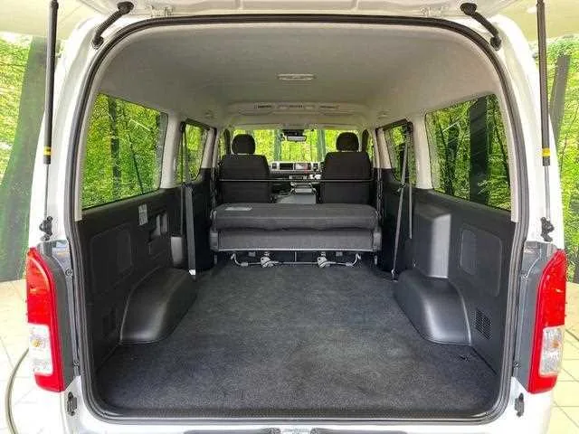 Toyota Hiace Van 2024 — миниатюра 4