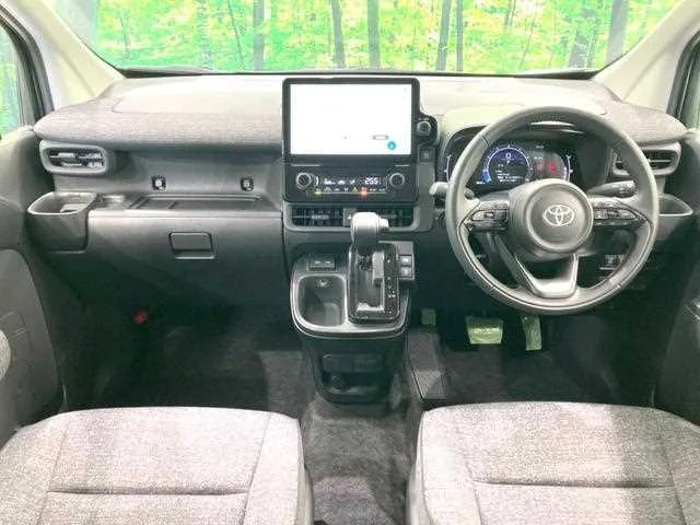 Toyota Sienta 2025 — миниатюра 2
