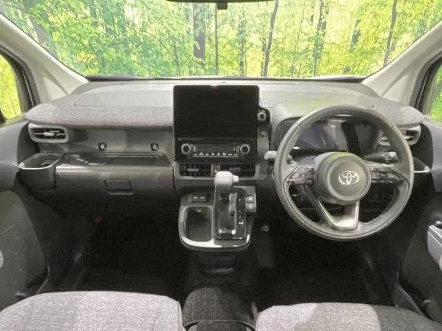 Toyota Sienta 2024 — миниатюра 2