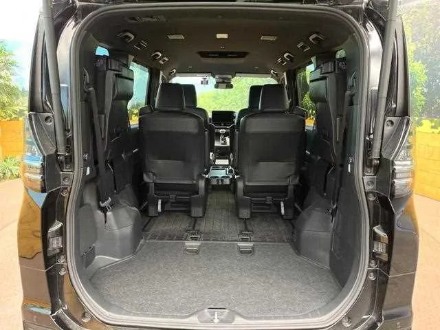Toyota Voxy 2022 — миниатюра 4
