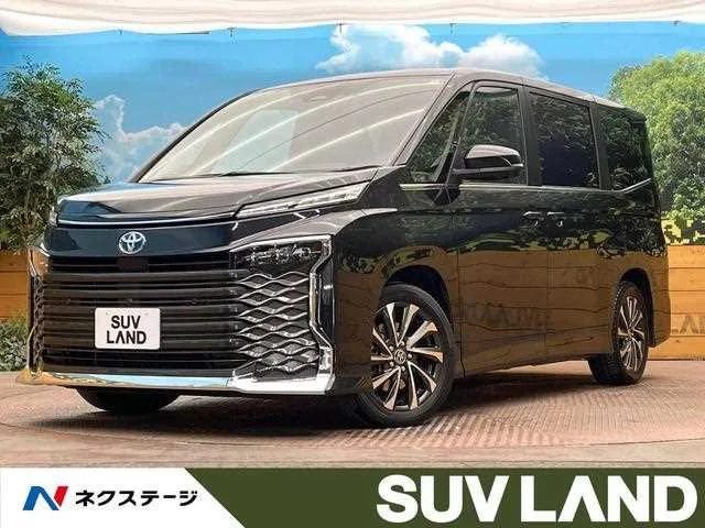 Toyota Voxy 2024 — фото 1, купить с доставкой в Москву