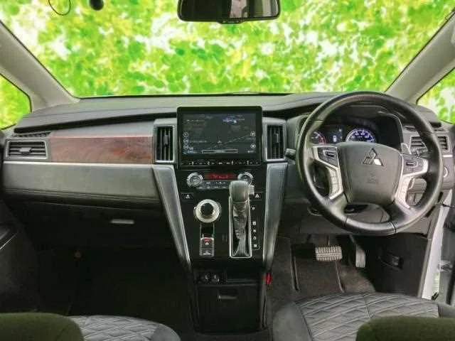 Mitsubishi Delica D:5 2022 — миниатюра 4