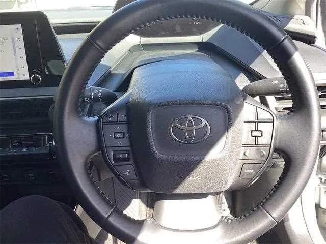 Toyota Prius 2023 — миниатюра 2