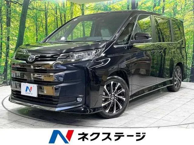 Toyota Noah 2023 — фото 1, купить с доставкой в Москву