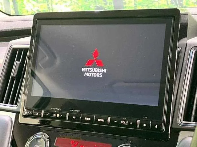 Mitsubishi Delica D:5 2024 — миниатюра 3