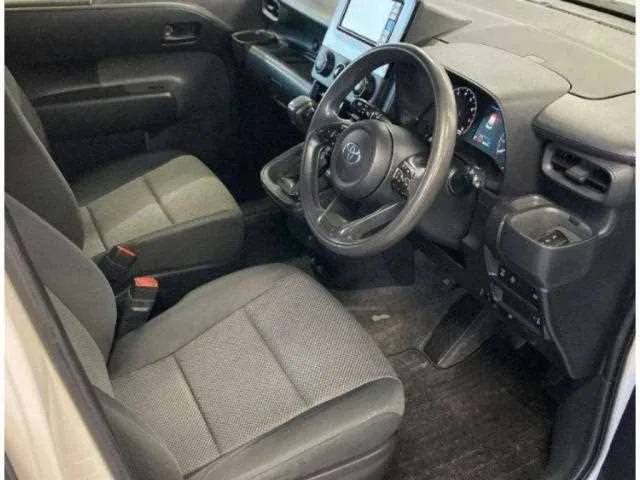 Toyota Sienta 2023 — миниатюра 3