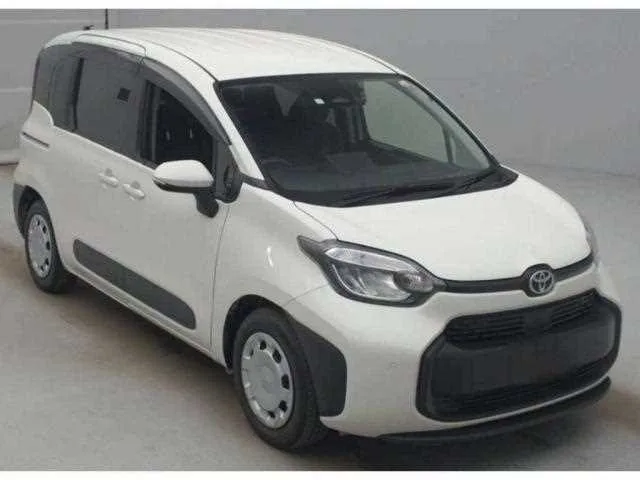 Toyota Sienta 2023 — фото 1, купить с доставкой в Москву