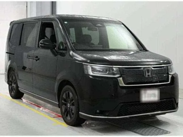 Honda Step WGN 2023 — фото 1, купить с доставкой в Москву