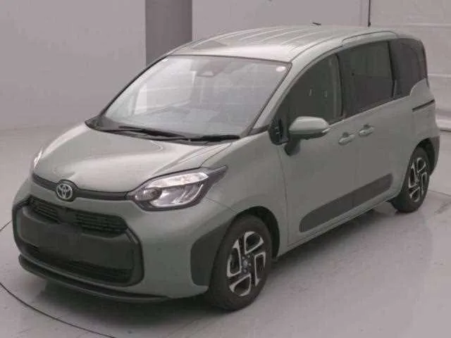 Toyota Sienta 2025 — фото 1, купить с доставкой в Москву