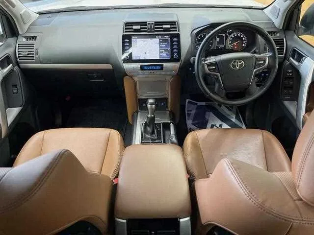 Toyota Land Cruiser Prado 2022 — миниатюра 2