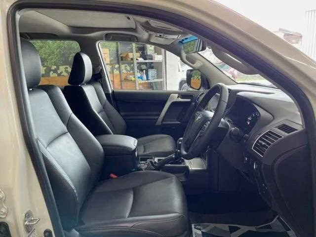 Toyota Land Cruiser Prado 2023 — миниатюра 5