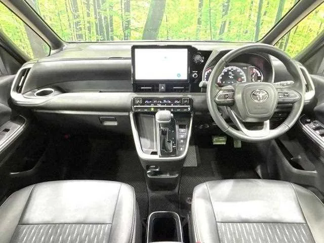 Toyota Noah 2025 — миниатюра 2