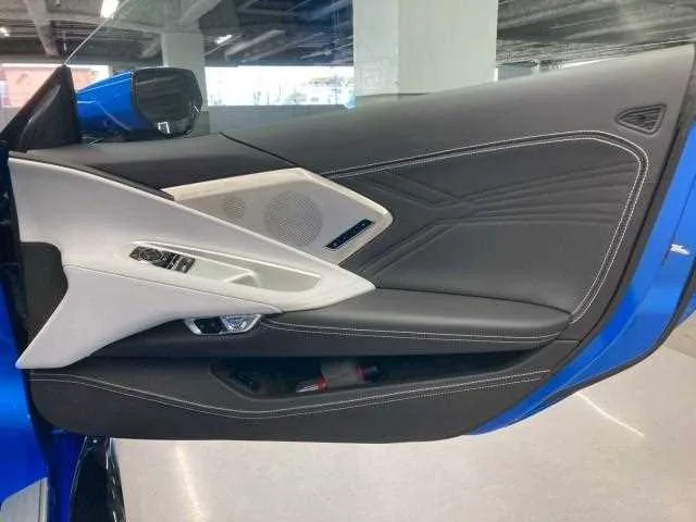 Chevrolet Corvette 2025 — миниатюра 4