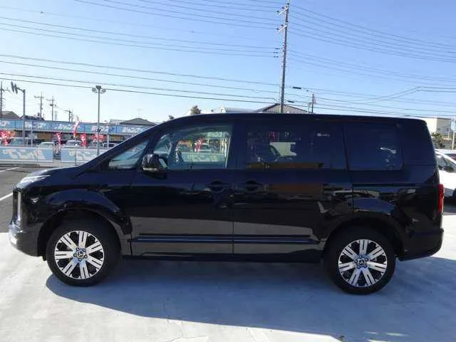 Mitsubishi Delica D:5 2.2 G PKG Turbo 4WD 2025 — миниатюра 3