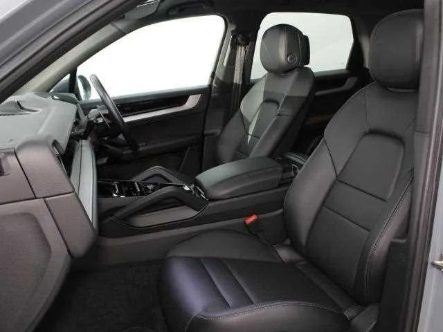 Porsche Cayenne 2024 — миниатюра 5