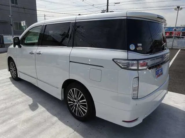 Nissan ELGRAND 2.5 250HighwayStarS 2024 — миниатюра 3