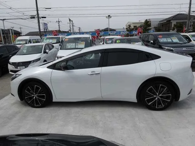 Toyota Prius 2.0 Z 2024 — миниатюра 4