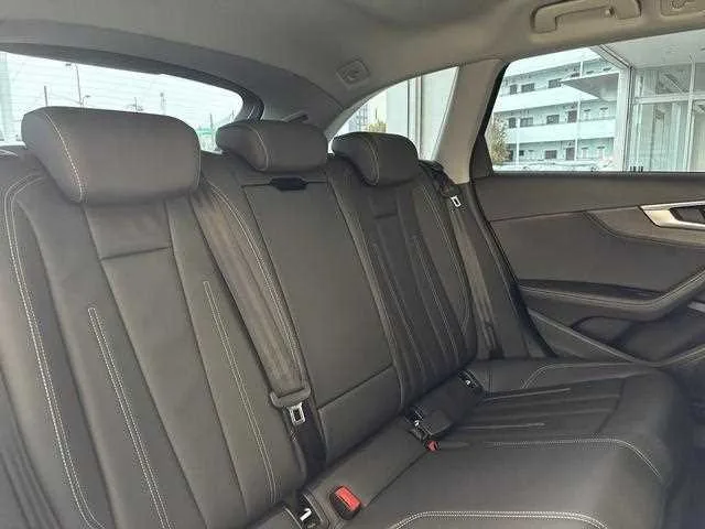 Audi A4 2023 — миниатюра 5
