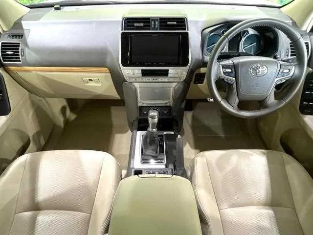 Toyota Land Cruiser Prado 2023 — миниатюра 2