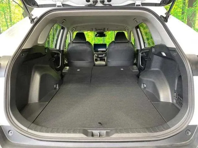 Toyota RAV4 2023 — миниатюра 4