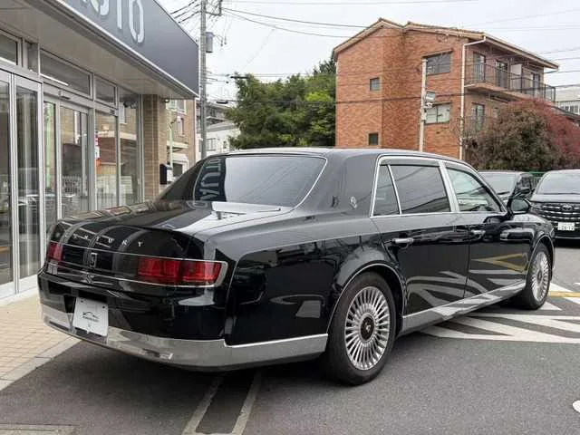 Toyota Century 2023 — миниатюра 3