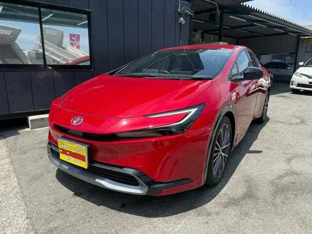 Toyota Prius 2023 — фото 1, купить с доставкой в Москву