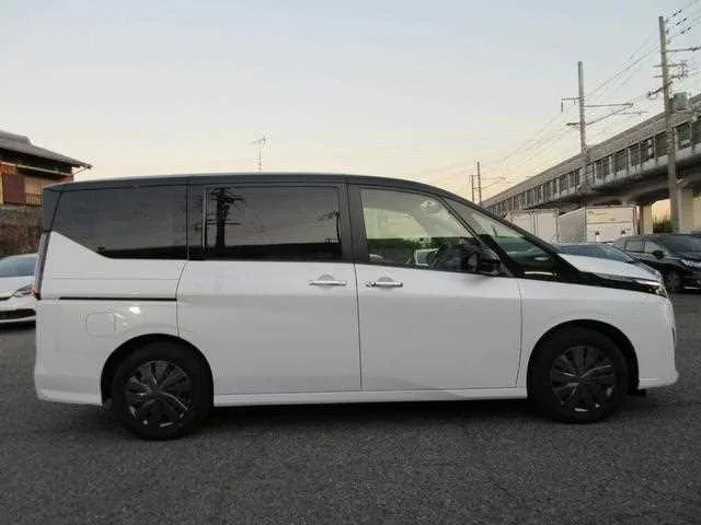Nissan Serena 2023 — миниатюра 4